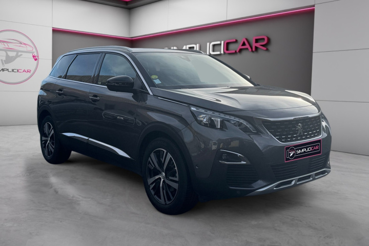 PEUGEOT 5008