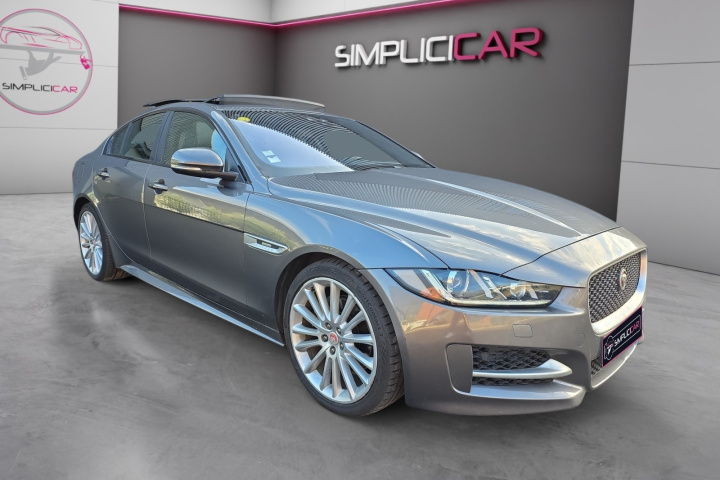 JAGUAR XE