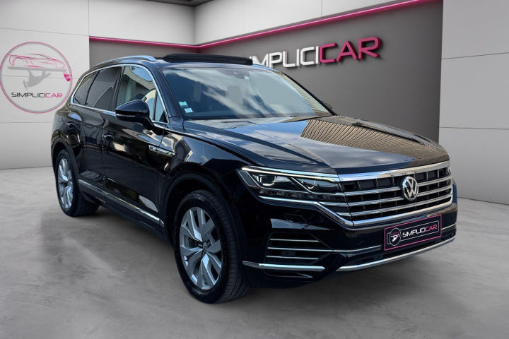 VOLKSWAGEN TOUAREG