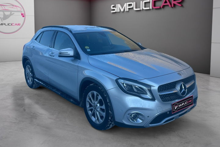 MERCEDES GLA