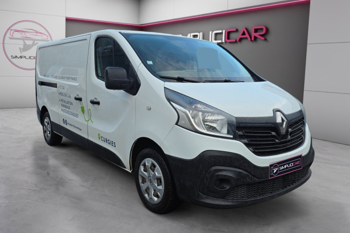RENAULT TRAFIC FOURGON