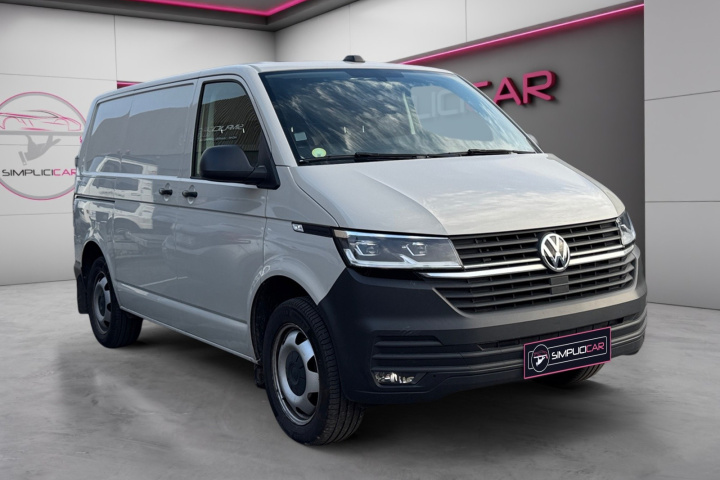 VOLKSWAGEN TRANSPORTER 6.1 VAN