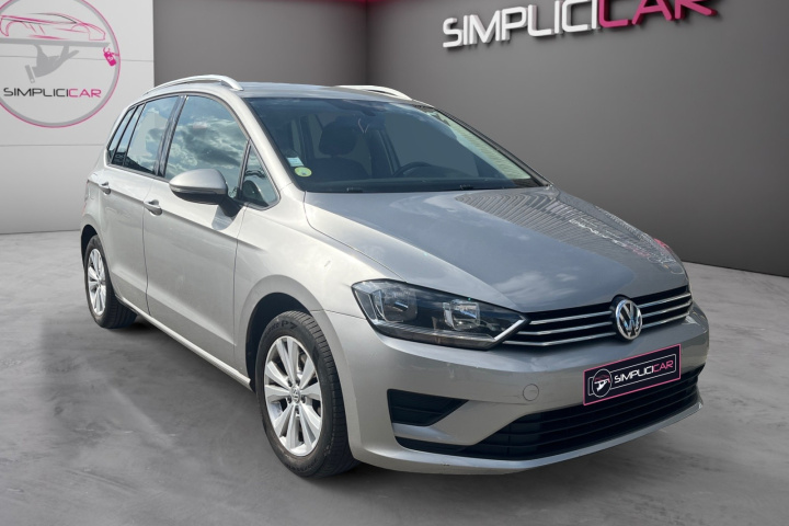 VOLKSWAGEN GOLF SPORTSVAN