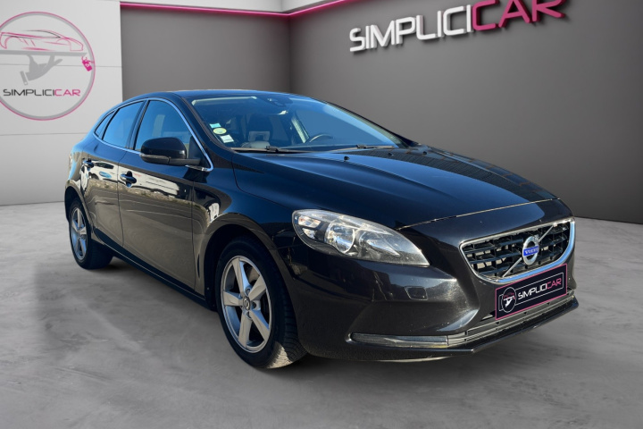 VOLVO V40 BUSINESS