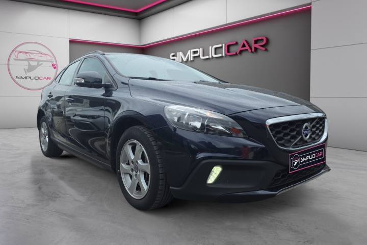 VOLVO V40 CROSS COUNTRY